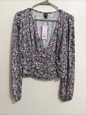 NWT Wild Fable Multicolor Floral Long Sleeve Deep V-Neck Blouse Womens Medium